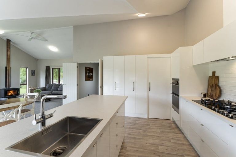 Photo of property in 94a Springvale Road, Clyde, Alexandra, 9391