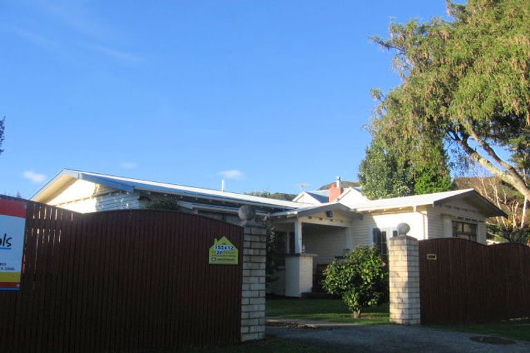Photo of property in 3 Burnside Street, Waterloo, Lower Hutt, 5011