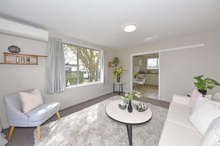 Photo of property in 17a Leonie Place, Aranui, Christchurch, 8061