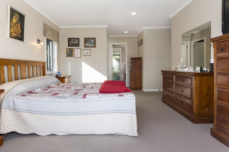 Photo of property in 5 Mckenna Lane, Omokoroa, 3114
