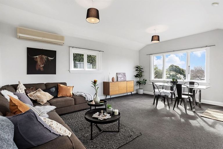 Photo of property in 2a Merlewood Avenue, Cashmere, Christchurch, 8022