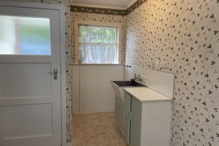 Photo of property in 12 Rawhiti Street, Stokes Valley, Lower Hutt, 5019