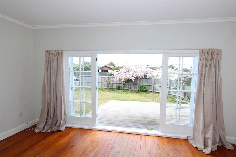 Photo of property in 158 Palmers Road, New Brighton, Christchurch, 8083