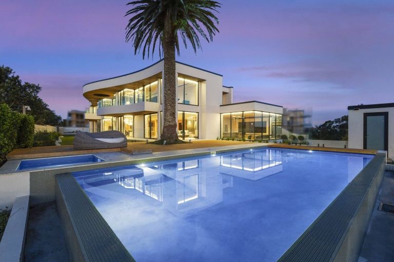 Photo of property in 92 Paritai Drive, Orakei, Auckland, 1071