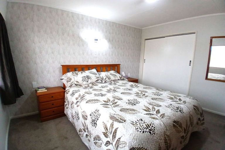 Photo of property in 74 Kennedy Drive, Levin, 5510