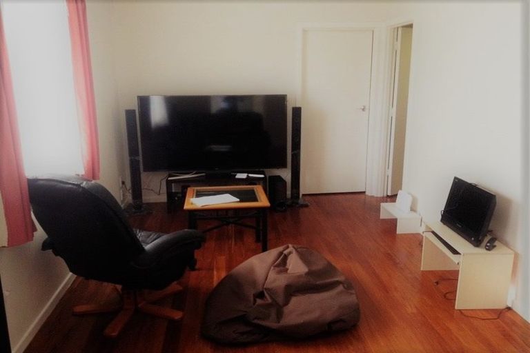 Photo of property in 3/12 Waiohua Road, Greenlane, Auckland, 1061