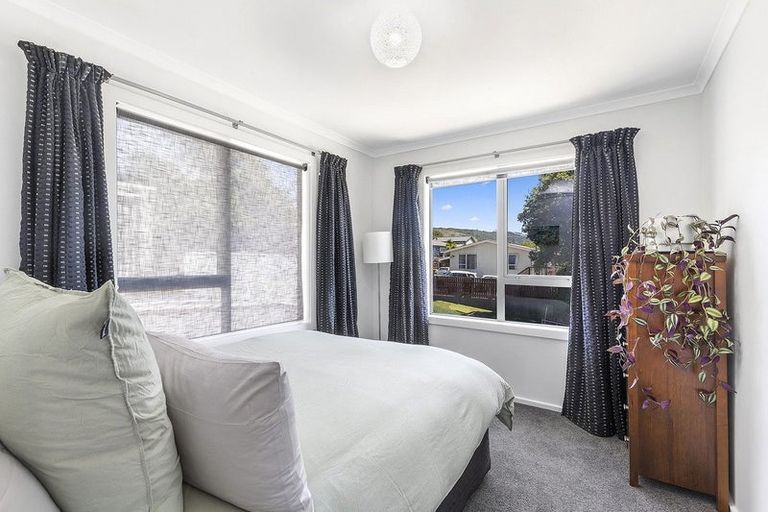 Photo of property in 7 Quinn Grove, Ranui, Porirua, 5024