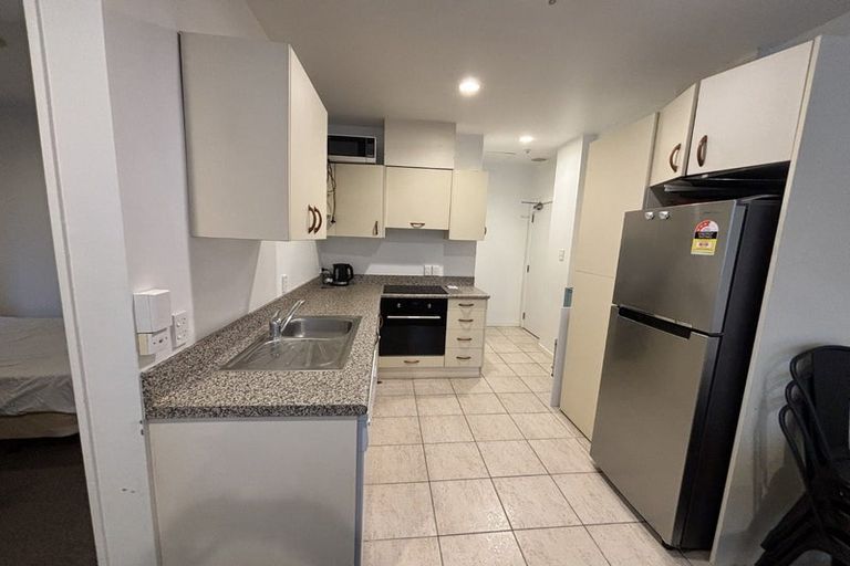 Photo of property in Terrace Tower Apartments, 5b/126 The Terrace, Wellington Central, Wellington, 6011