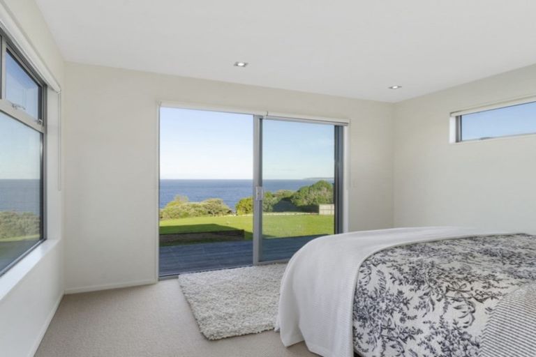 Photo of property in 22 Wonderview Road, Leigh, 0985