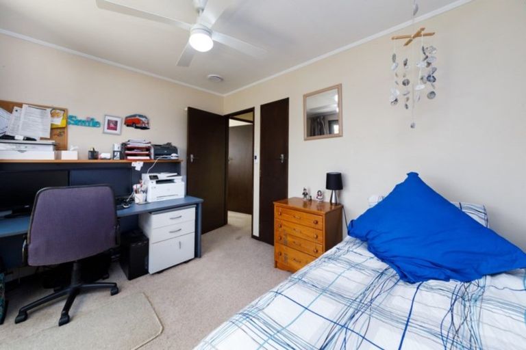 Photo of property in 110 Apollo Parade, Milson, Palmerston North, 4414
