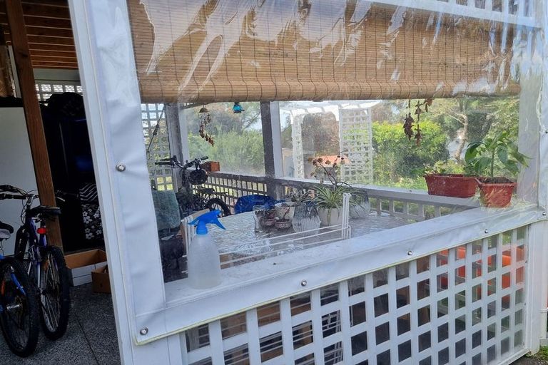 Photo of property in 43 Triangle Road, Massey, Auckland, 0614