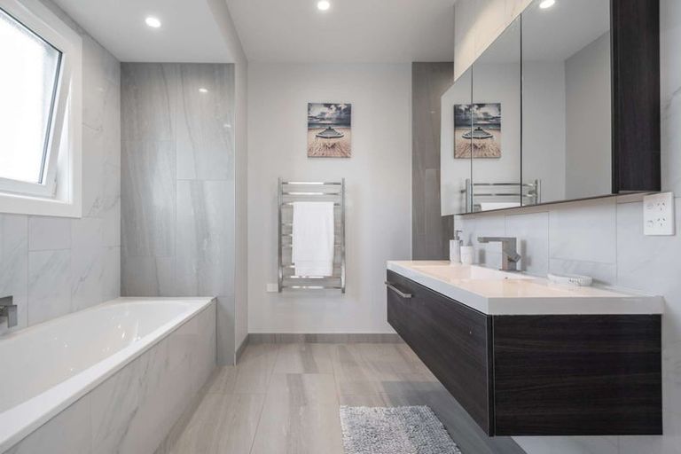 Photo of property in 1 Moemoea Place, Cambridge, 3434