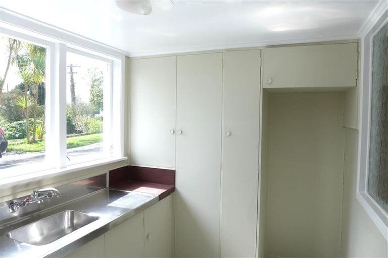 Photo of property in 23 Evans Road, Glen Eden, Auckland, 0602