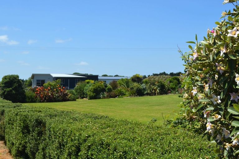 Photo of property in West Coast Road, Te Kopuru, 0371