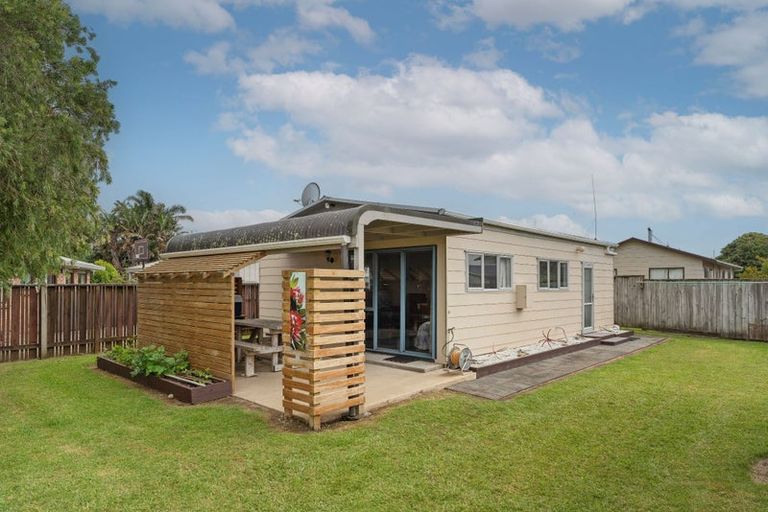 Photo of property in 3 Poplar Street, Whitianga, 3510