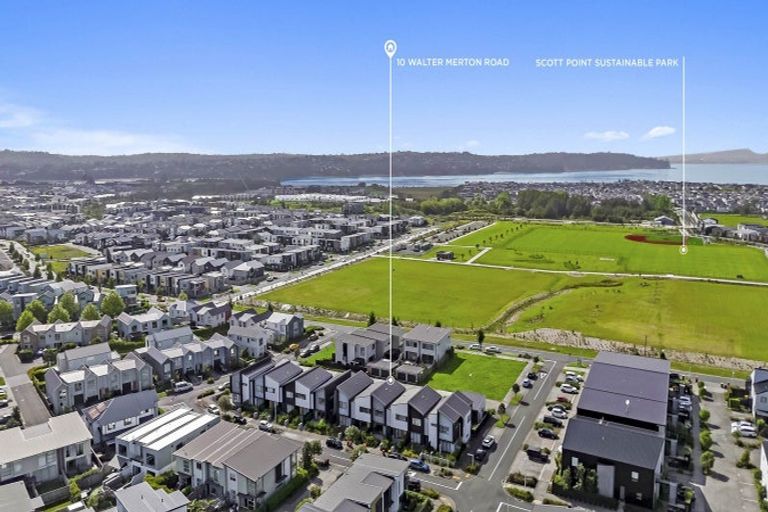 Photo of property in 10 Walter Merton Road, Hobsonville, Auckland, 0616