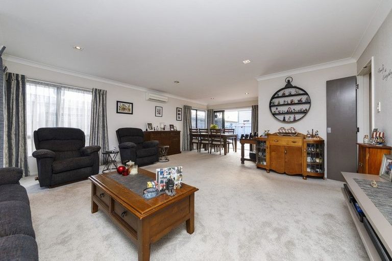 Photo of property in 40a Kingswood Street, Takaro, Palmerston North, 4412