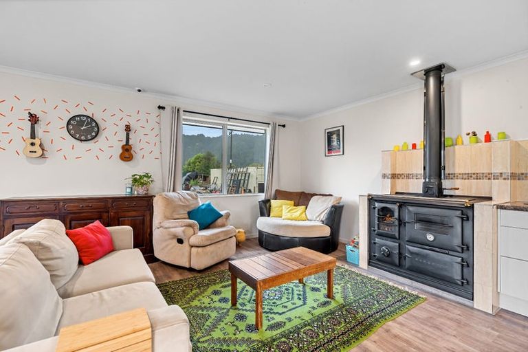 Photo of property in 6 Tavinor Road, Otaika, Whangarei, 0170