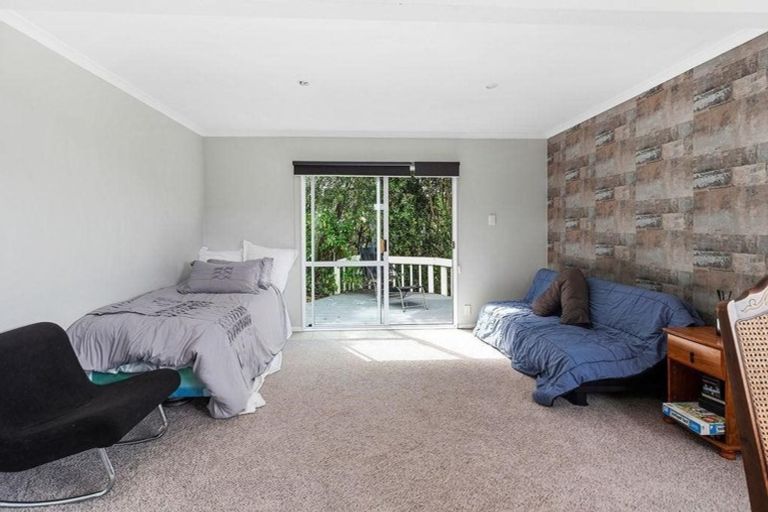 Photo of property in 153 Westchester Drive, Churton Park, Wellington, 6037