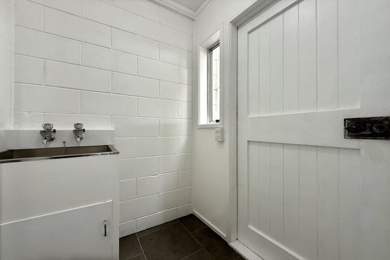 Photo of property in 7/108 West Coast Road, Glen Eden, Auckland, 0602