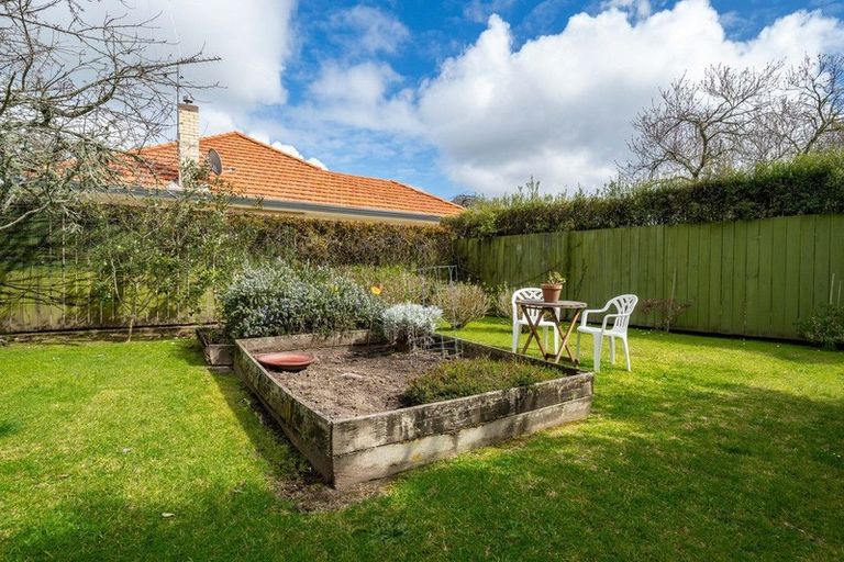 Photo of property in 141 Victoria Street, Cambridge, 3434