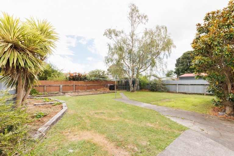 Photo of property in 10 Chester Crescent, West End, Palmerston North, 4410