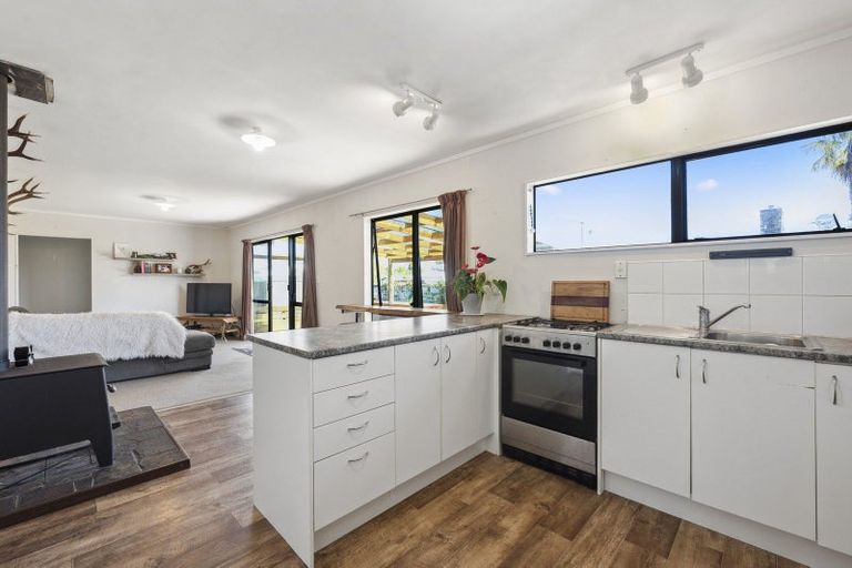 Photo of property in 34 Robinson Avenue, Holdens Bay, Rotorua, 3010