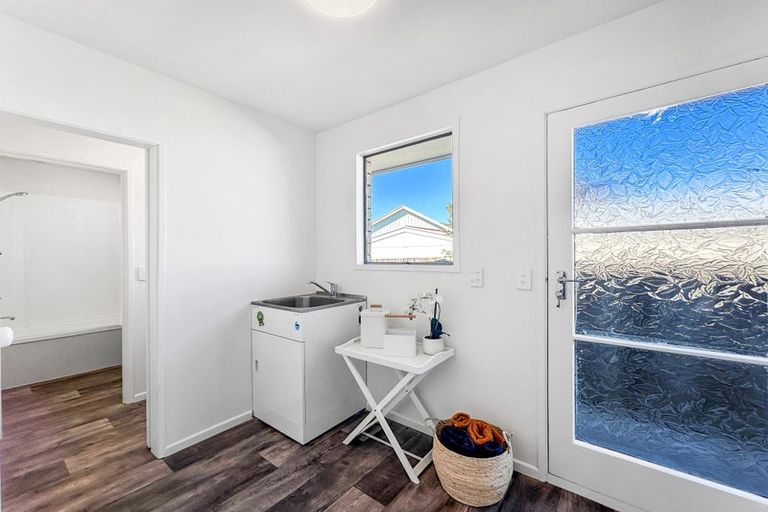 Photo of property in 18 Shetland Street, Woolston, Christchurch, 8062