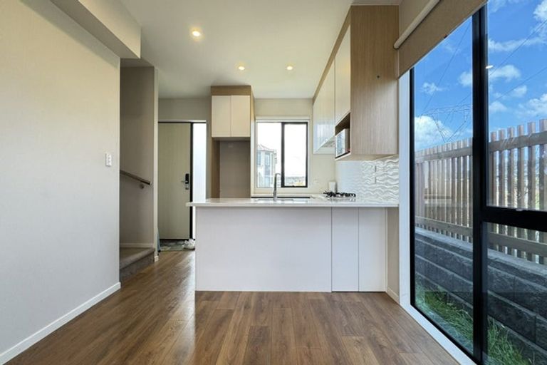 Photo of property in 2 Freshland Drive, Flat Bush, Auckland, 2019