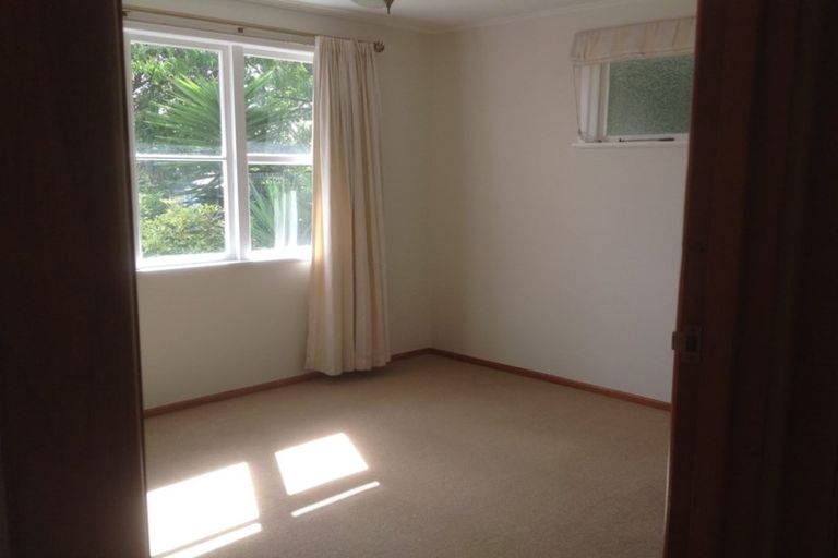 Photo of property in 23 Tamariki Avenue, Kelston, Auckland, 0602