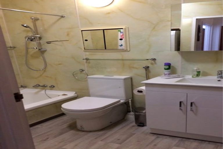 Photo of property in Hobson Court Flats, 57/70 Hobson Street, Thorndon, Wellington, 6011