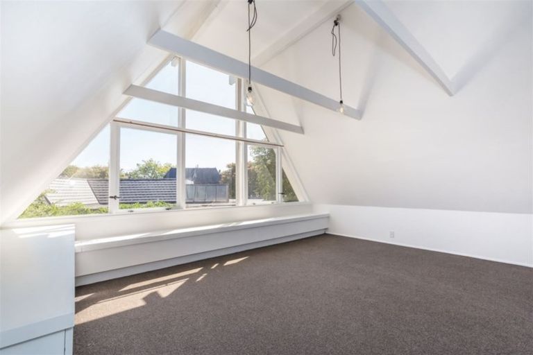 Photo of property in 74a Memorial Avenue, Ilam, Christchurch, 8053