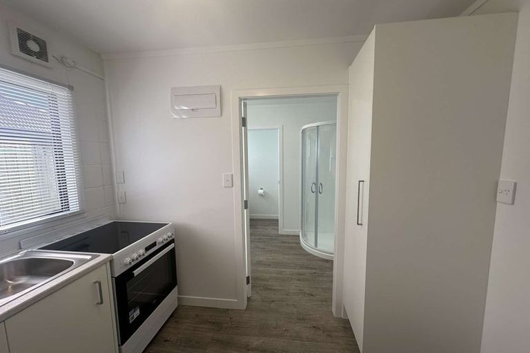 Photo of property in 5/12 Wood Street, Wallaceville, Upper Hutt, 5018