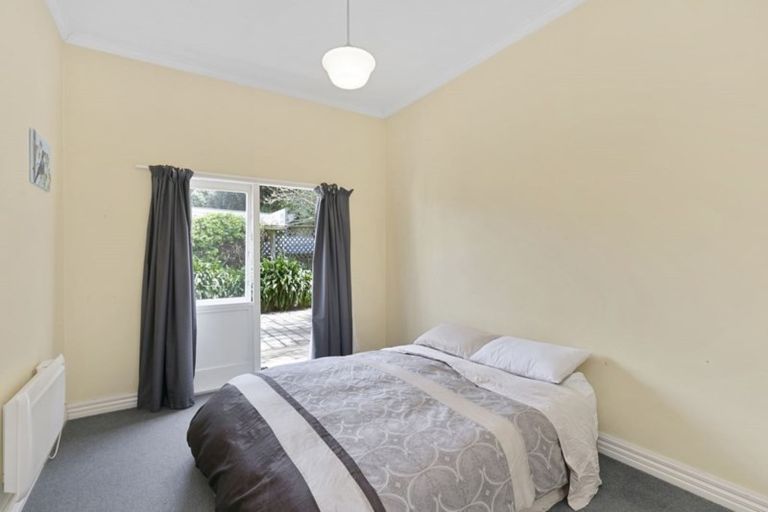 Photo of property in 30 Luxford Street, Berhampore, Wellington, 6023