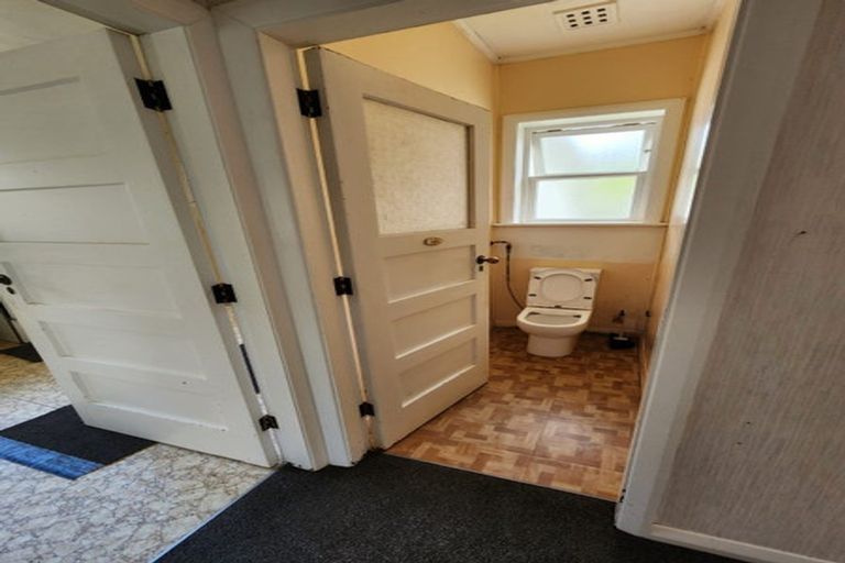 Photo of property in 15 Freyberg Street, Waterloo, Lower Hutt, 5011