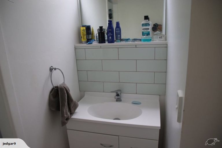 Photo of property in 1/9 Pemberton Avenue, Bayview, Auckland, 0629