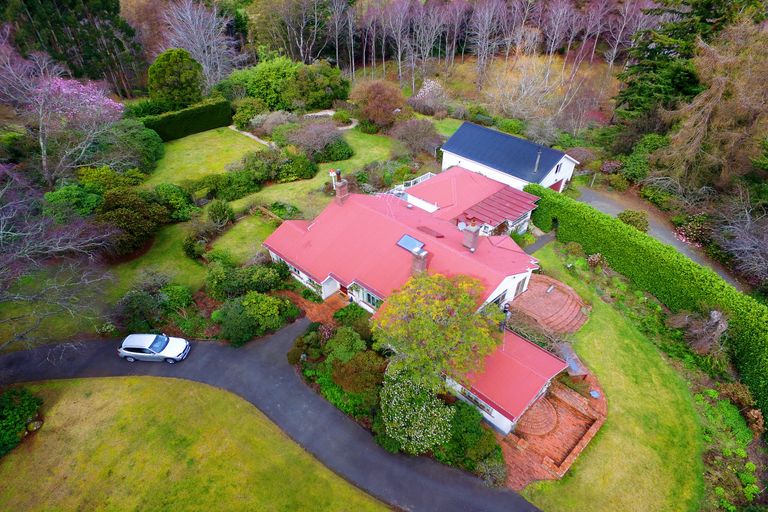 Photo of property in 5 Three Mile Hill Road, Halfway Bush, Dunedin, 9010