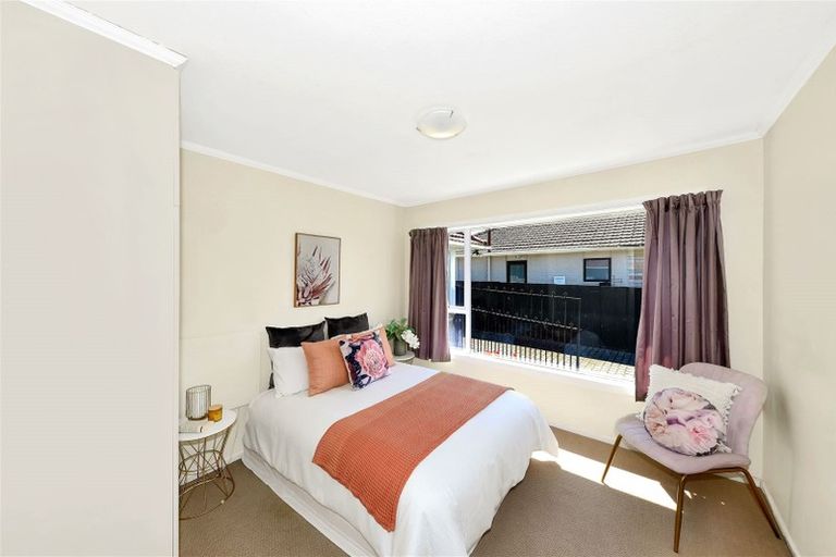 Photo of property in 11 Glenora Place, Hornby, Christchurch, 8042