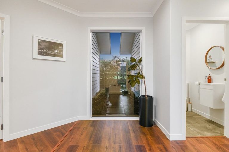 Photo of property in 24 Clifford Close, Leamington, Cambridge, 3432