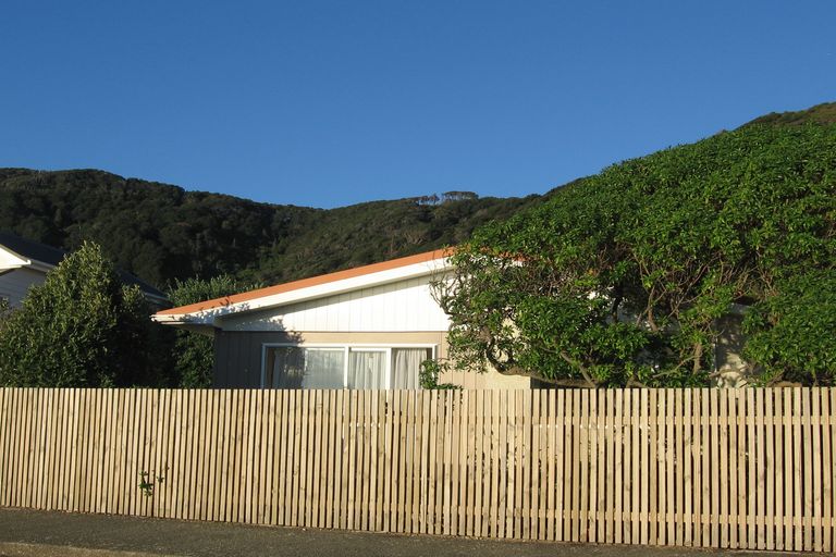 Photo of property in 249 Marine Parade, Eastbourne, Lower Hutt, 5013