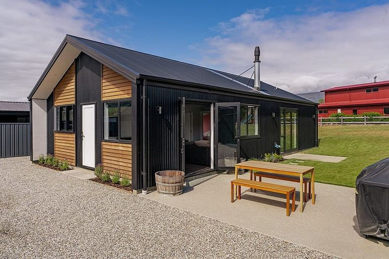 Photo of property in 30 Pegasus Court, Mount Pisa, Cromwell, 9383