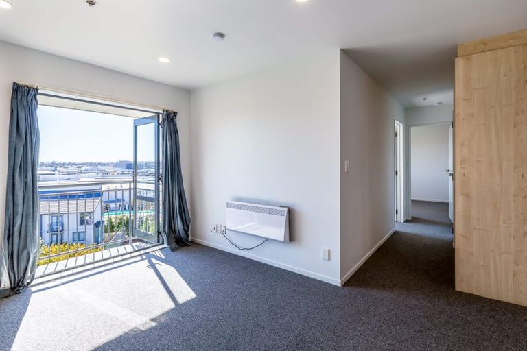 Photo of property in 5e/10 Crown Lynn Place, New Lynn, Auckland, 0600