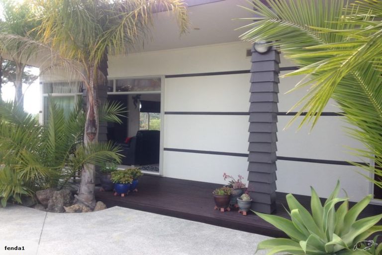 Photo of property in 4 Waterview Place, Haruru, 0204