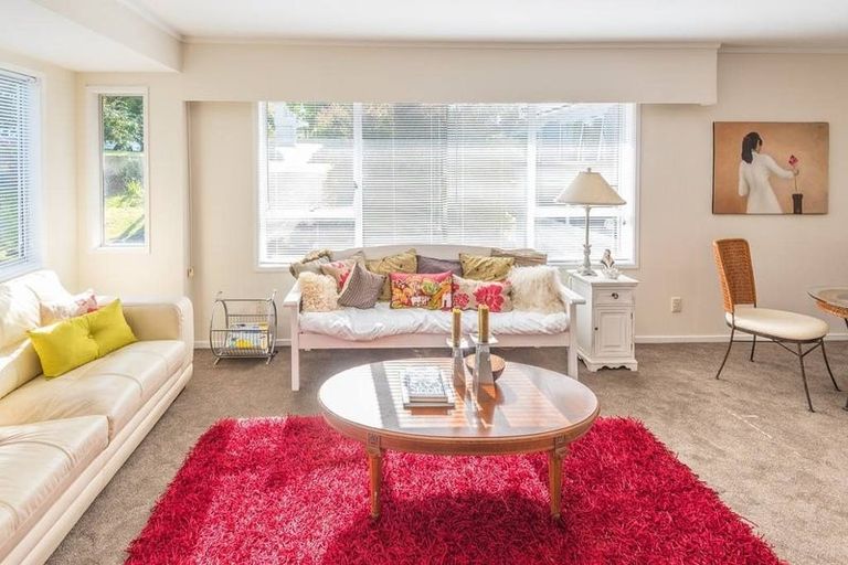 Photo of property in 2/27 Parkhill Road, Mellons Bay, Auckland, 2014