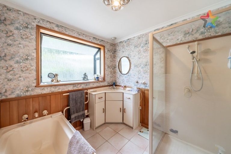 Photo of property in 8 Hawthorn Crescent, Stokes Valley, Lower Hutt, 5019