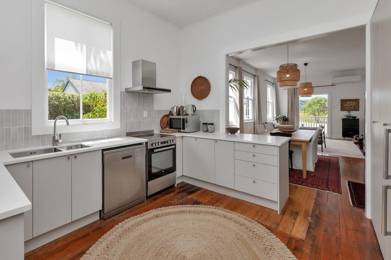 Photo of property in 34 Beach Road, Onerahi, Whangarei, 0110