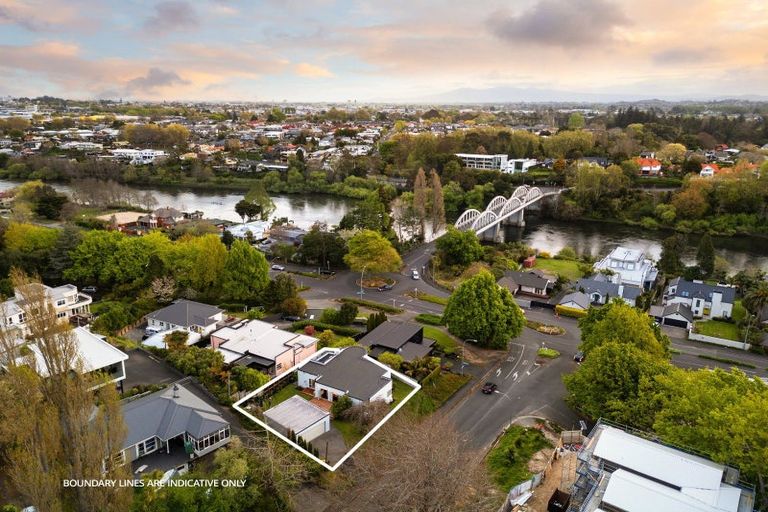 Photo of property in 2 Fairfield Road, Fairfield, Hamilton, 3214