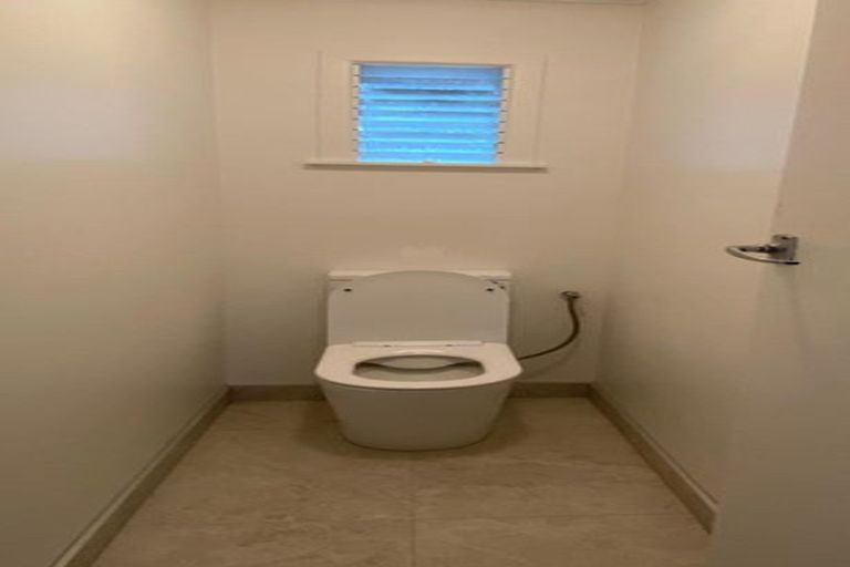 Photo of property in 158 Old Farm Road, Hamilton East, Hamilton, 3216