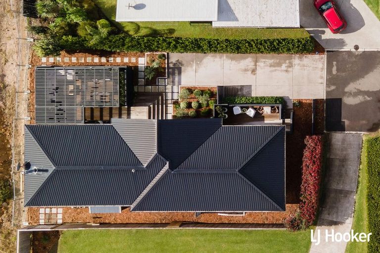 Photo of property in 24 Surfers Avenue, Waihi Beach, 3611