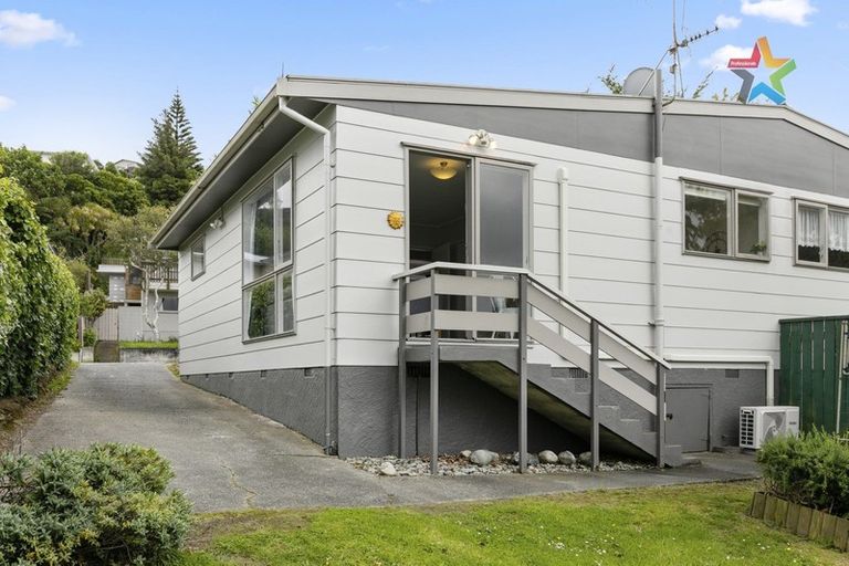 Photo of property in 10b Camellia Terrace, Maungaraki, Lower Hutt, 5010